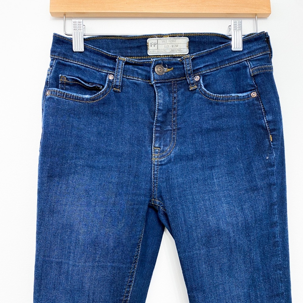 Free People Busted Knee Jeans - Picture 5 of 7